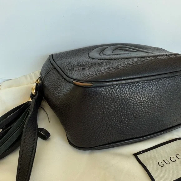 Gucci Pebbled Calfskin Small Soho
Disco Bag - Picture 8 of 16
